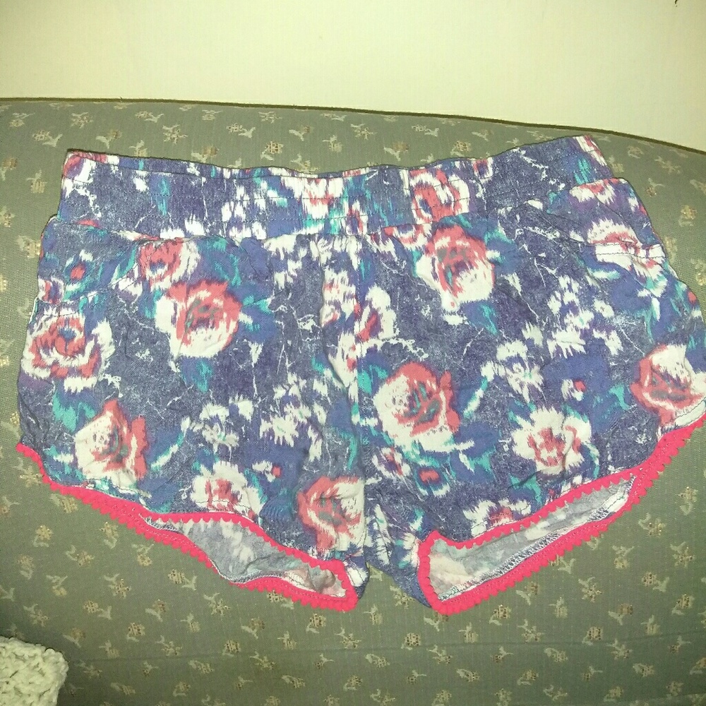 Rose shorts